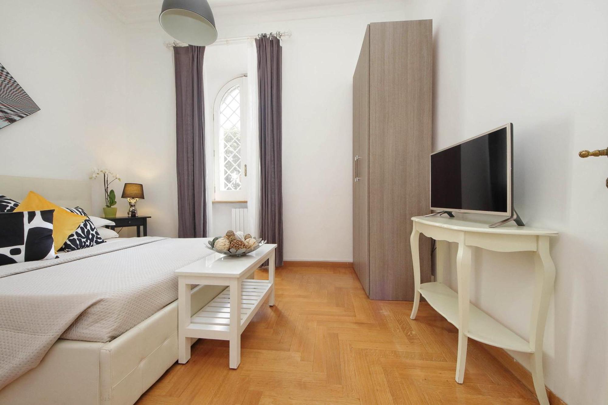 Luxury Apartment For 10 Central Vaticano S'Peter Basilica Aircond Netflix - Sky Wifi
