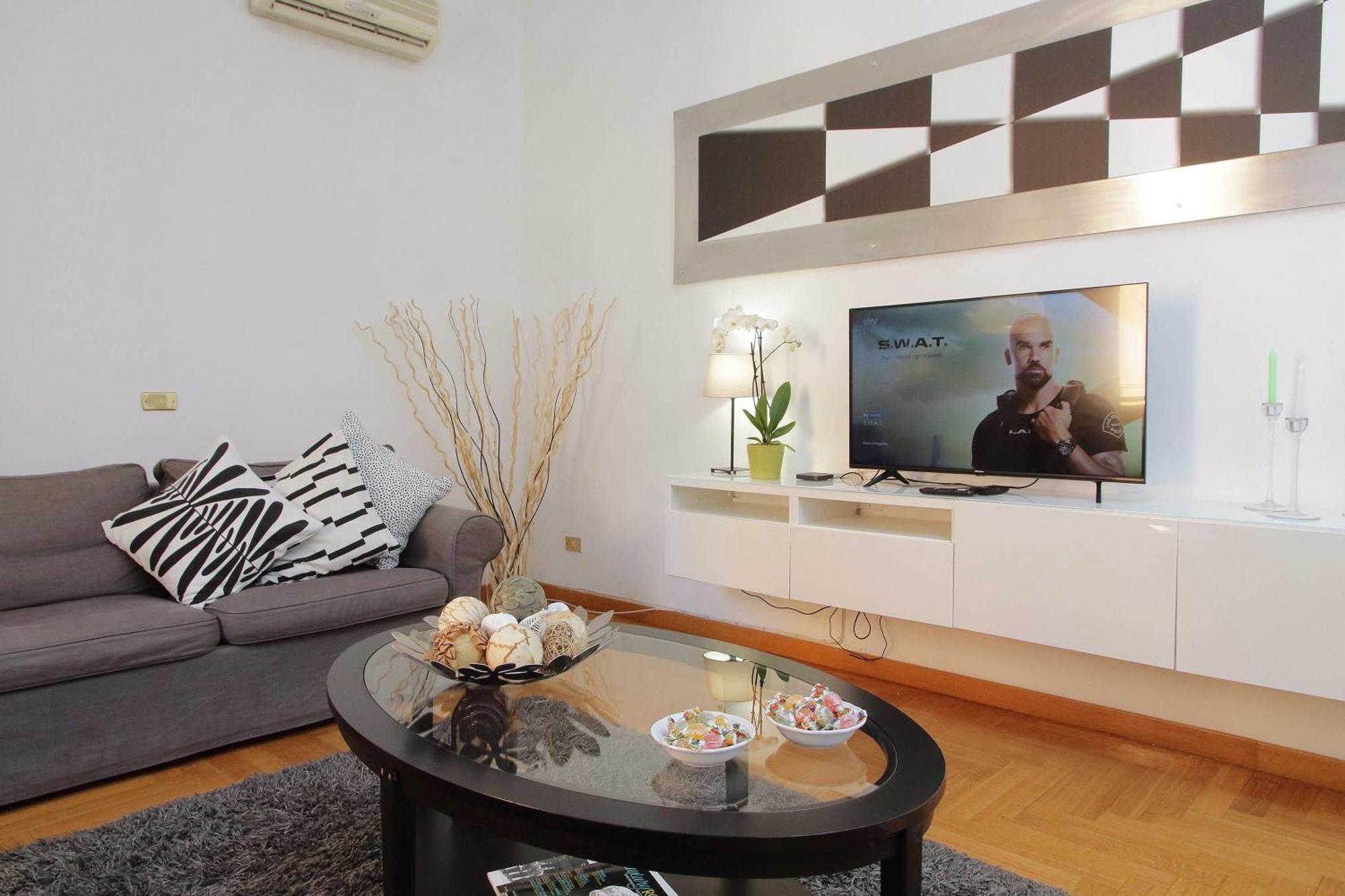 Luxury Apartment For 10 Central Vaticano S'Peter Basilica Aircond Netflix - Sky Wifi *